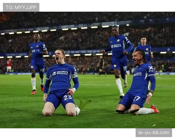 伯恩茅斯中场新援加盟状态回暖，助球队全力冲击顶级联赛