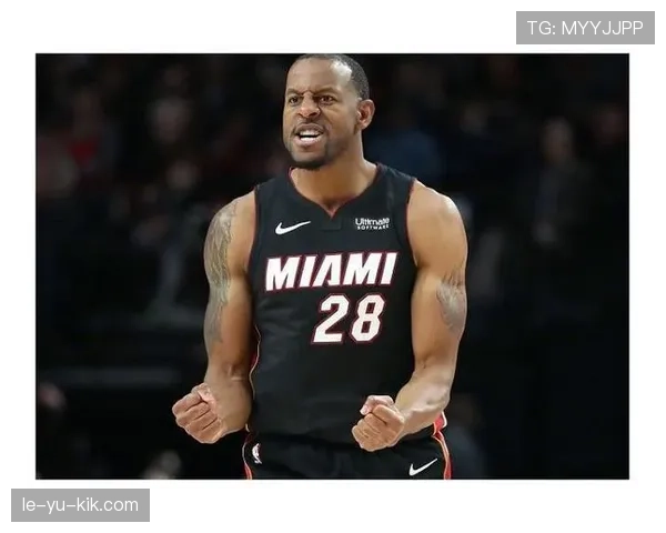 伊戈达拉无球跑动制造错位，防守影响力仍改变比赛节奏